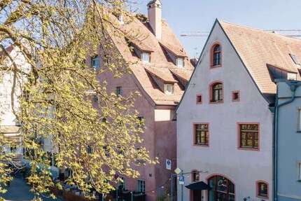 Haus Regensburg Kumpfmühl - 10 Zimmer, 363 m&sup2;, 1.599.000&euro; | Angebot:25152467