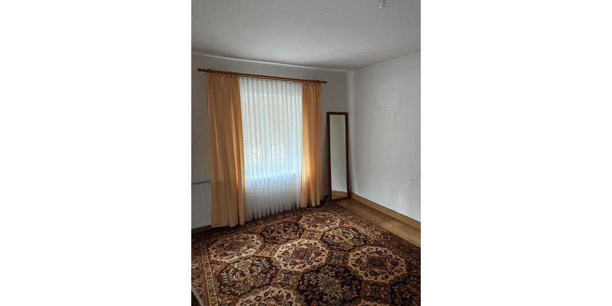 Einfamilienhaus Burglengenfeld - 6 Zimmer, 90 m&sup2;, 150.000&euro; | Angebot:26049165