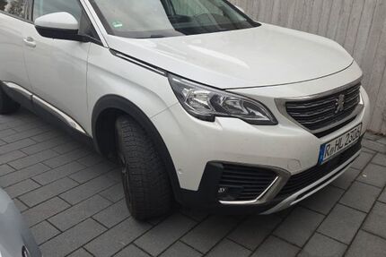 Peugeot 5008 187.000 km 15.500 &euro; Worth an der donau 93086