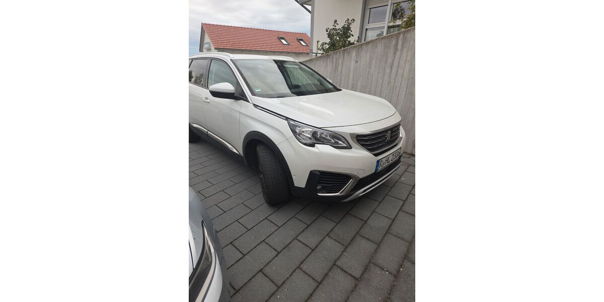 Peugeot 5008 187.000 km 15.500 &euro; Worth an der donau 93086