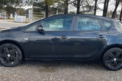 Opel Astra 131.000 km 2.999 &euro; Abensberg 93326