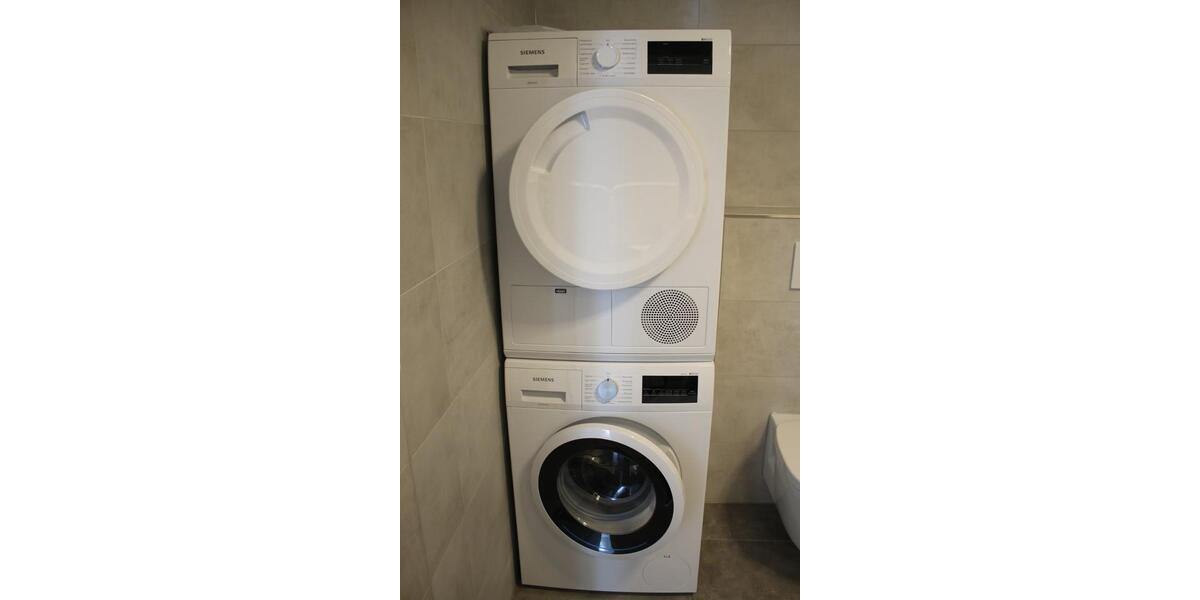 Regensburg-West, 110qm, Sky Suite, hochwertig möbliert und vollständig ausgestattet bis zu 3 Personen 3 zimmer