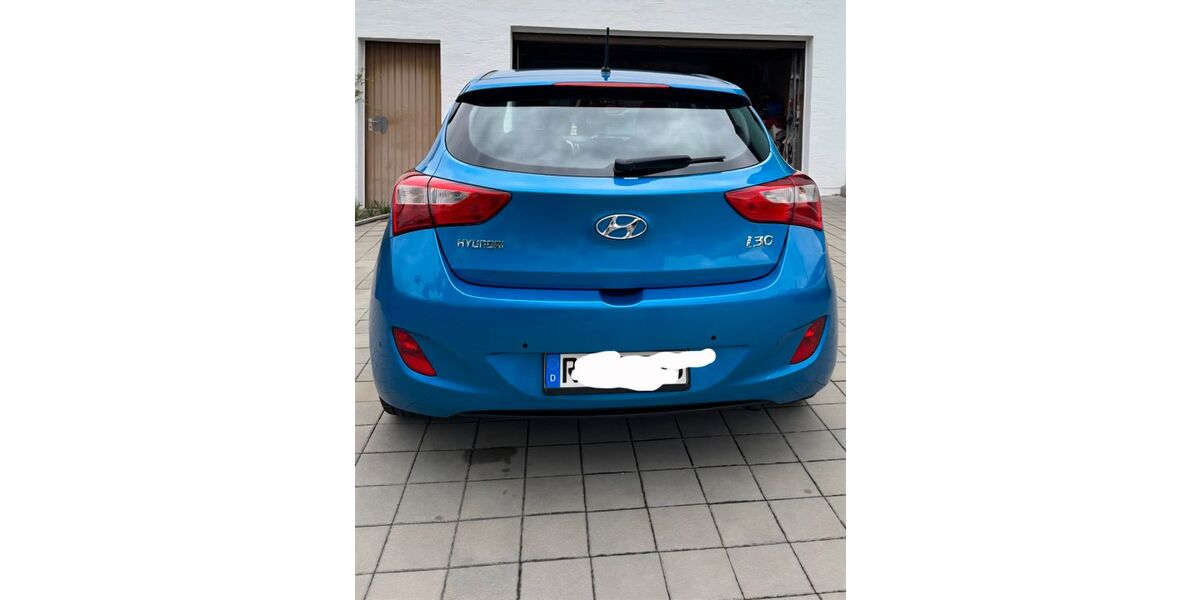 Hyundai i30 153.300 km 8.700 &euro; Regensburg 93055