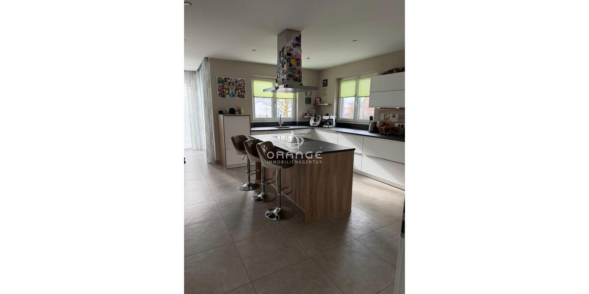 Einfamilienhaus Langquaid - 8 Zimmer, 260 m&sup2;, 1.800&euro; | Angebot:23861895