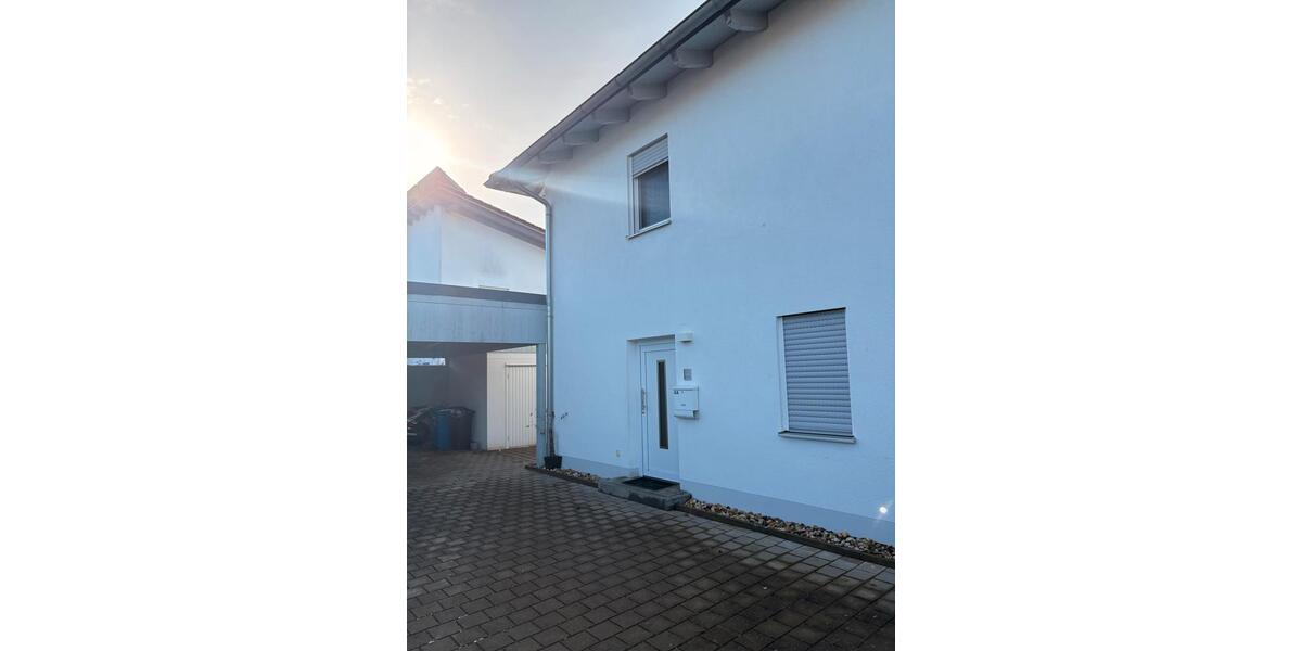 Doppelhaushälfte Aholfing - 4 Zimmer, 140 m&sup2;, 1.490&euro; | Angebot:25329422