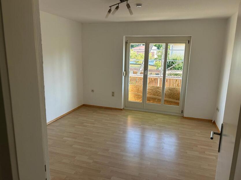 3-Zimmer-Wohnung mit Balkon & überdachtem Stellplatz in Regensbur