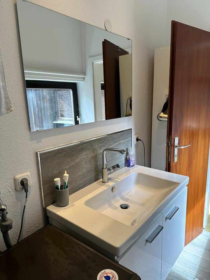 WG Zimmer -> Helles Zimmer Innenstadt ab sofort verfügbar