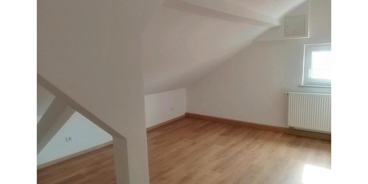 Dachgeschoßwohnung Saal an der Donau - 2 Zimmer, 65 m&sup2;, 850&euro; | Angebot:27569696