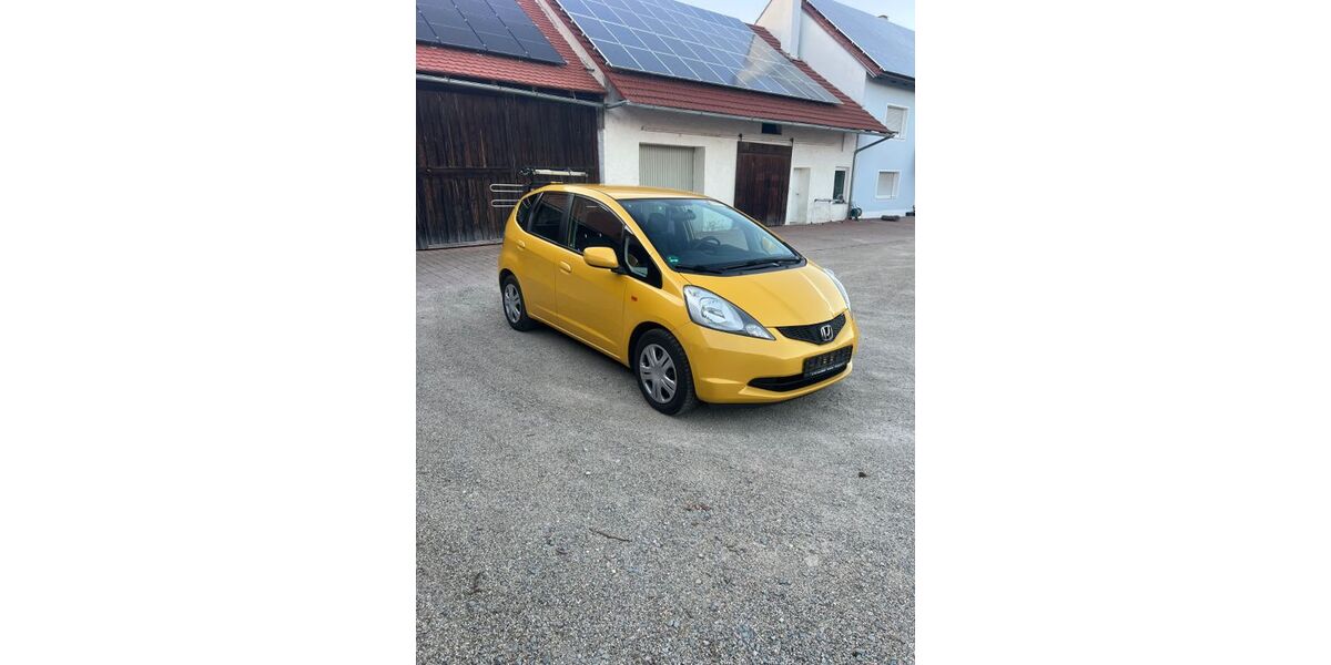 Honda Jazz 97.000 km 3.700 &euro; Eltheim 93092