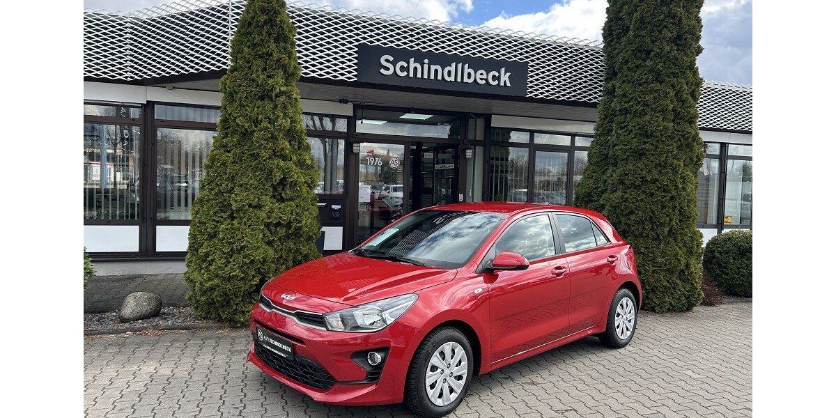 Kia Rio 22.020 km 15.990 &euro; Regensburg 93055