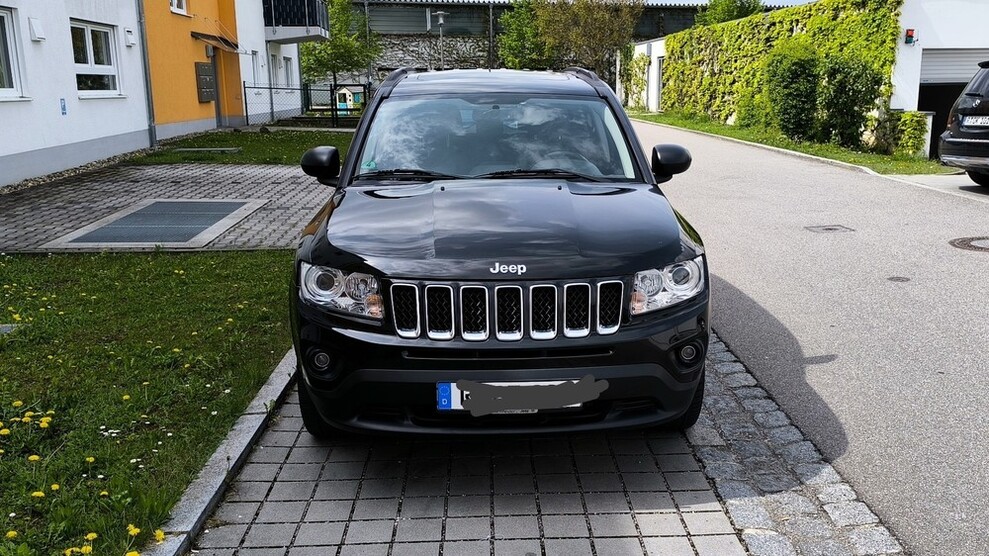 Jeep Compass 122.000 km 8.390 € Regensburg 93019