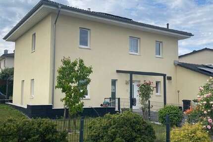 Haus Maxhütte-Haidhof Haidhof - 6 Zimmer, 160 m&sup2;, 649.000&euro; | Angebot:26787984