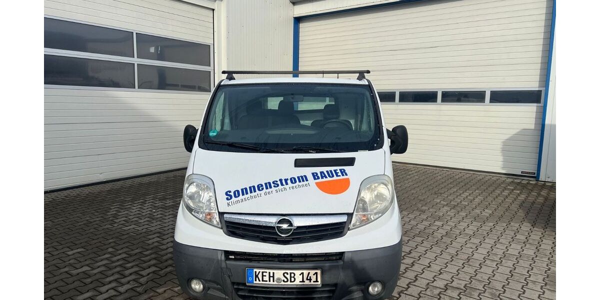 Opel Vivaro 182.000 km 4.599 &euro; Kelheim 93309