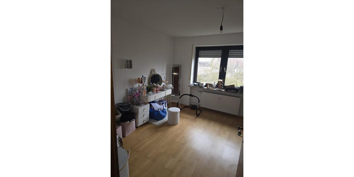 Erdgeschoßwohnung Regensburg Ganghofersiedlung - 4.5 Zimmer, 133 m&sup2;, 1.400&euro; | Angebot:26318838