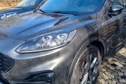 Ford Kuga 63.000 km 19.999 &euro; Regensburg-Bernhardswald 93170