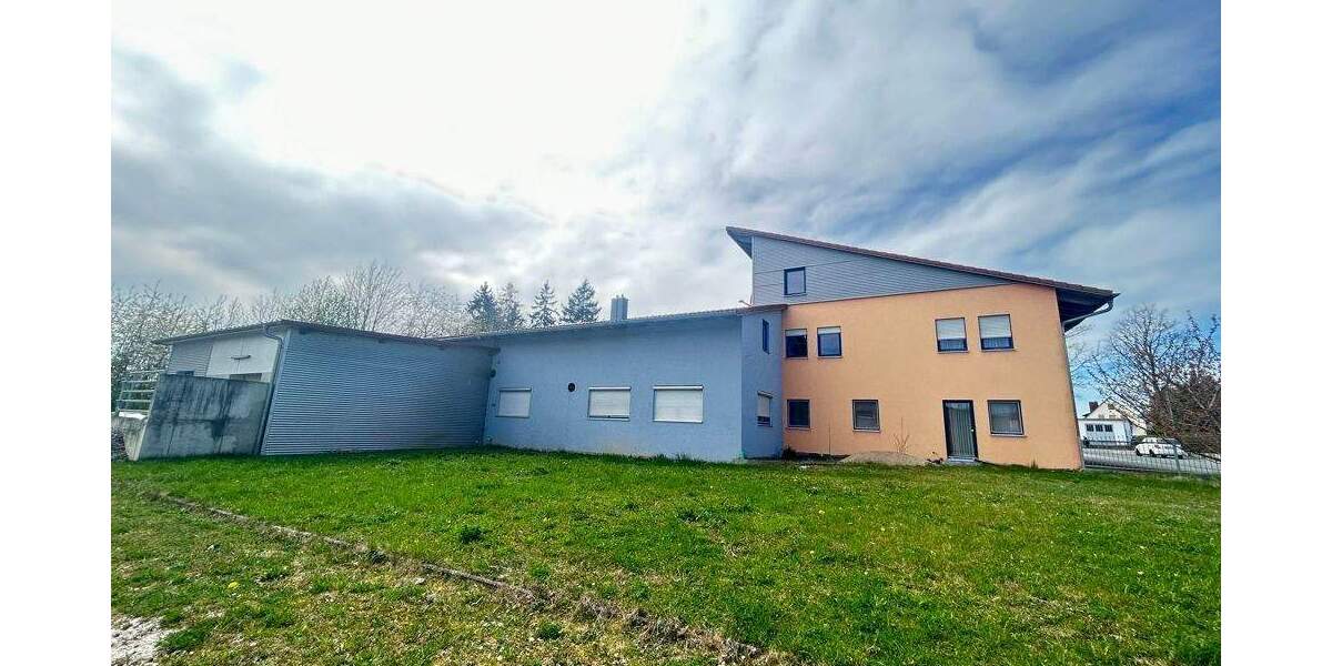 Metzgerei mit Schlachthaus, Laden und riesiger Wohnung zimmer