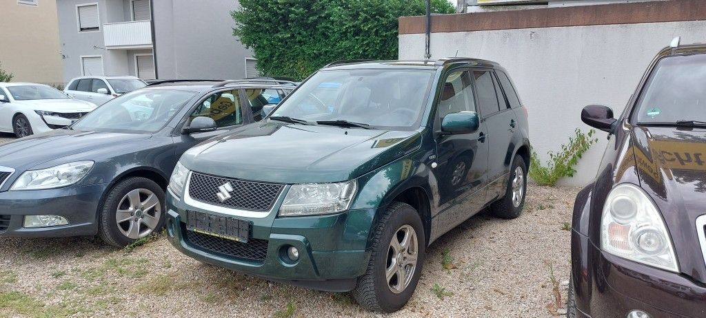 Suzuki Grand Vitara 231.039 km 3.300 € Sarching 93092