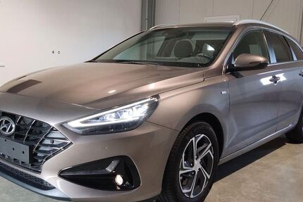 Hyundai i30 13.300 km 22.990 € Wörth an der Donau 93086