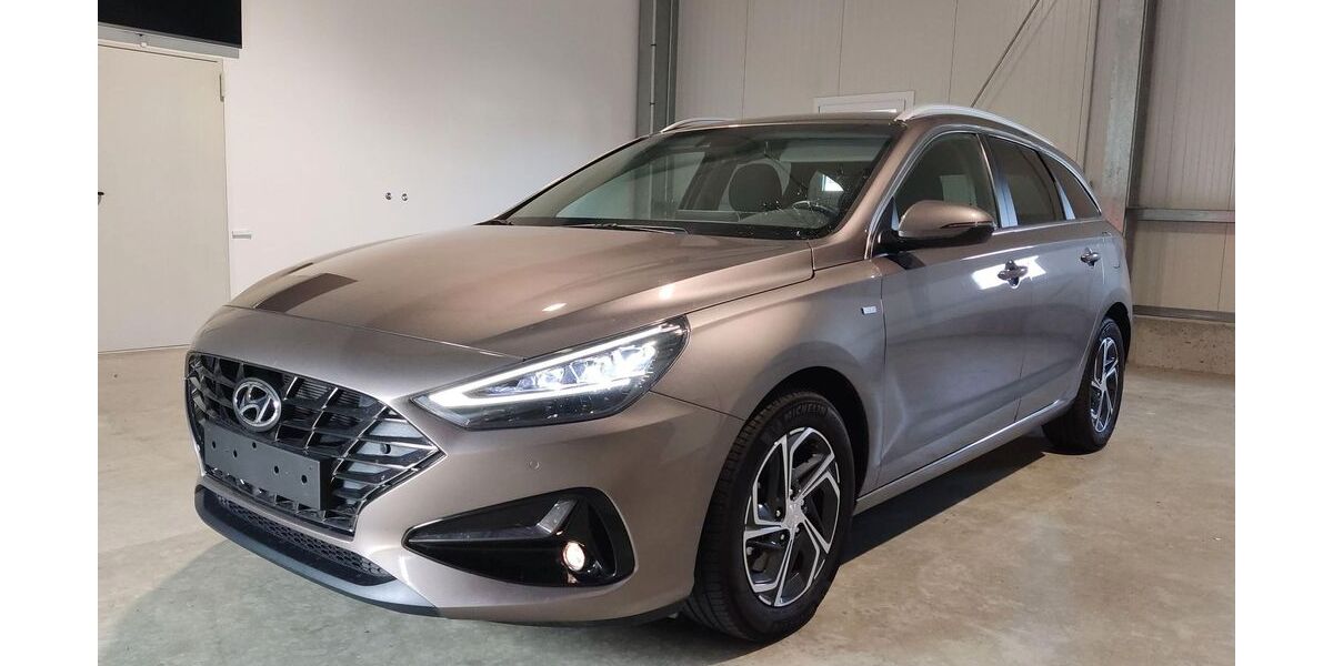 Hyundai i30 13.300 km 22.990 € Wörth an der Donau 93086