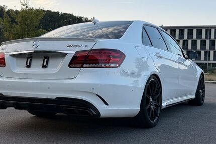 Mercedes-Benz E 63 AMG 105.300 km 41.900 &euro; Ihrlerstein 93346