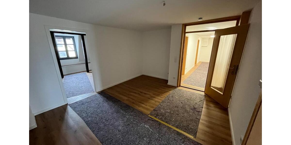 Etagenwohnung Mintraching - 5 Zimmer, 110 m&sup2;, 520&euro; | Angebot:25540045