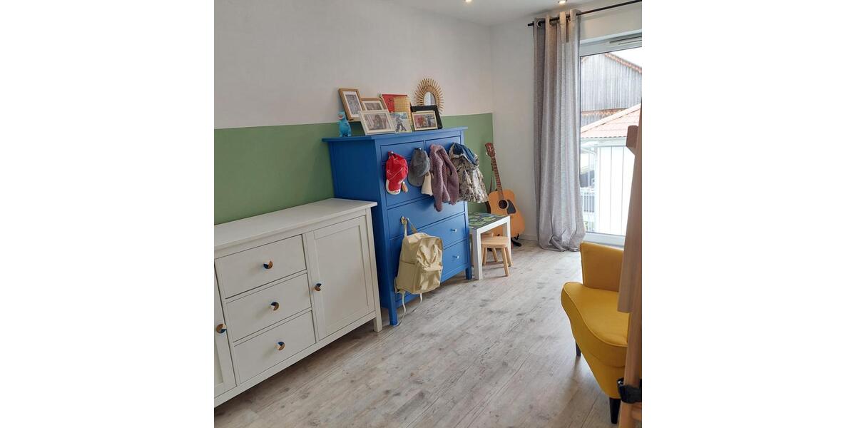 Dachgeschoßwohnung Donaustauf - 3 Zimmer, 75 m&sup2;, 910&euro; | Angebot:26671311