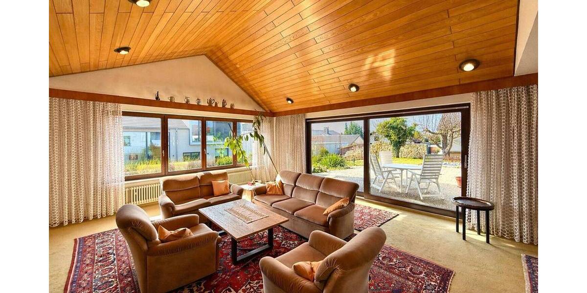 Einfamilienhaus Pentling - 8 Zimmer, 280 m&sup2;, 485.000&euro; | Angebot:26778889