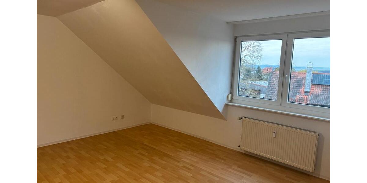 Dachgeschoßwohnung Regensburg Galgenberg - 1 Zimmer, 27 m&sup2;, 390&euro; | Angebot:26670241