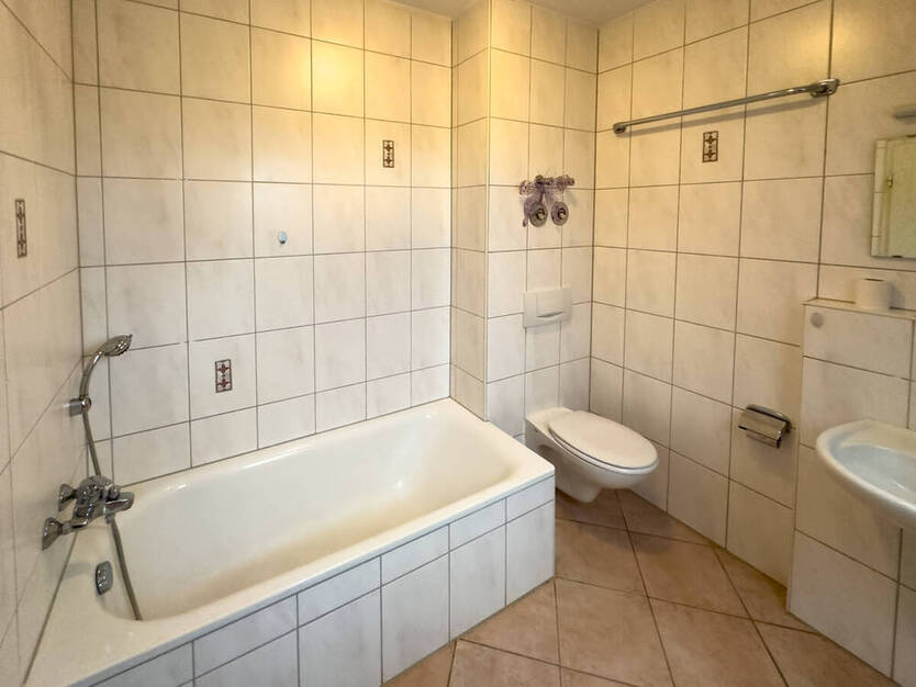 Hübsches 1-Zi-Appartement in bester Lage Langquaids - bereits bezugsfrei!