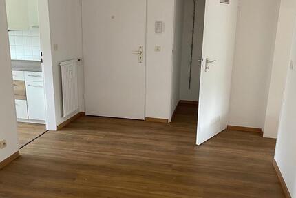 Zu vermieten: renovierte 3 Zi-Wohnung in Regensburg Reinhausen