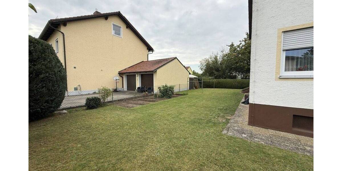 Etagenwohnung Pfatter - 4 Zimmer, 92 m&sup2;, 620&euro; | Angebot:23972856