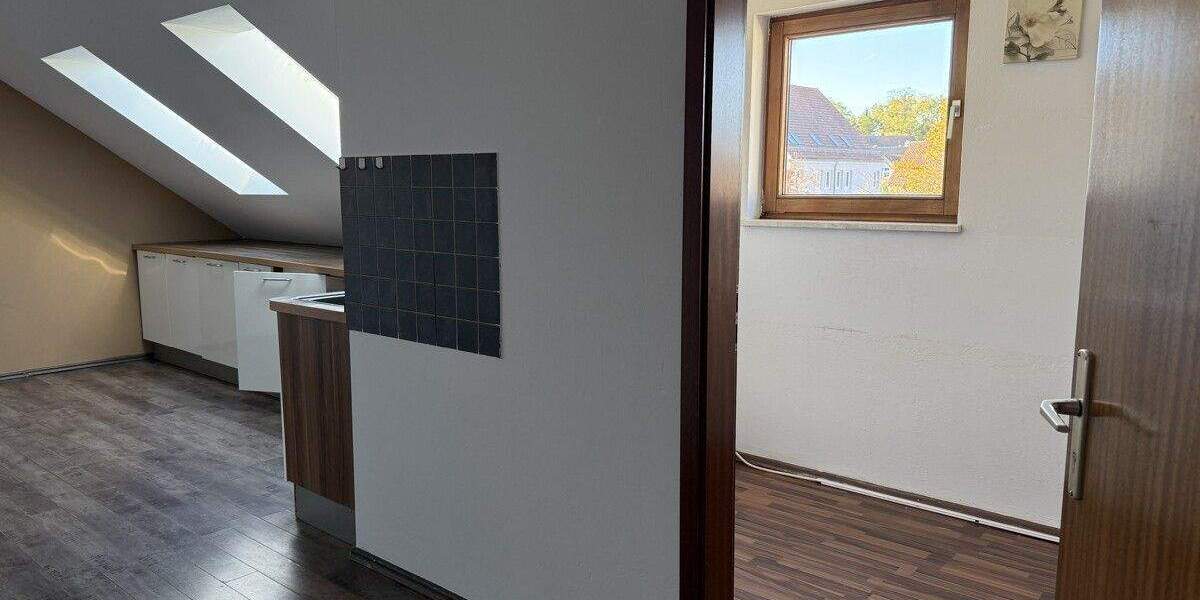 Etagenwohnung Nittendorf - 5 Zimmer, 112 m&sup2;, 299.000&euro; | Angebot:25744417