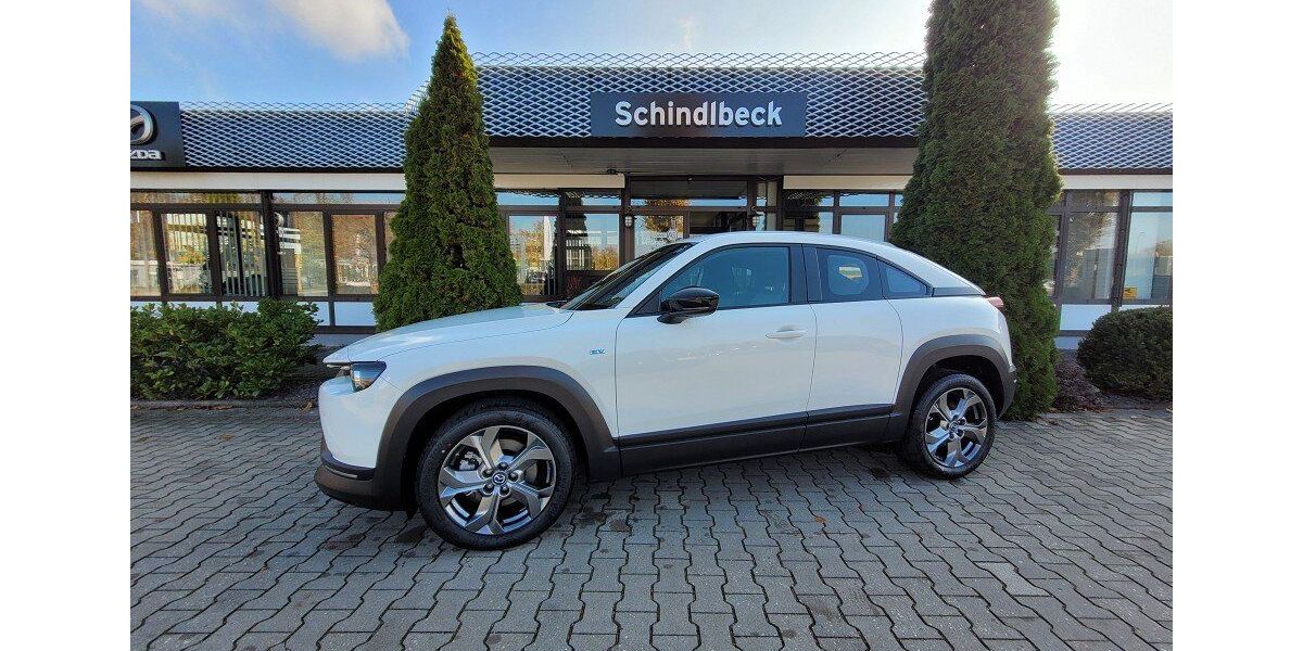 Mazda MX-30 2.449 km 21.490 &euro; Regensburg 93055