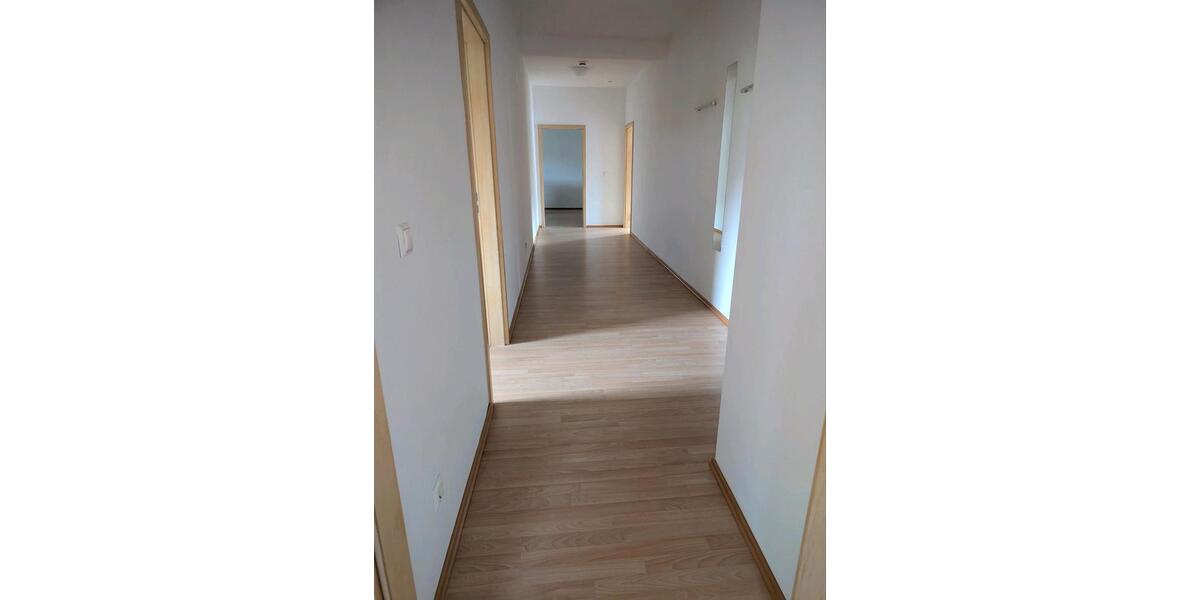 Hochparterre Regensburg Galgenberg - 4 Zimmer, 2.150&euro; | Angebot:22105657