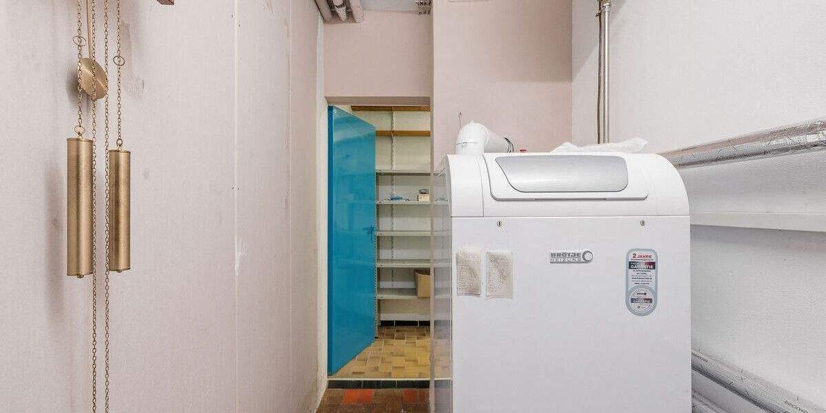 Einfamilienhaus Undorf Undorf - 7 Zimmer, 208 m&sup2;, 599.000&euro; | Angebot:25779834