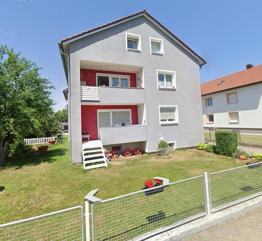 3 Zimmer Wohnung in Pfakofen