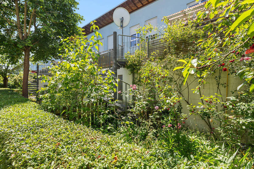 Attraktives Reiheneckhaus mit schöner Terrasse und Gartenanteil!