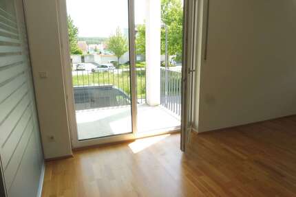 Wohnung zum Mieten in Regensburg 1.090 € 75 m² 3 zimmer