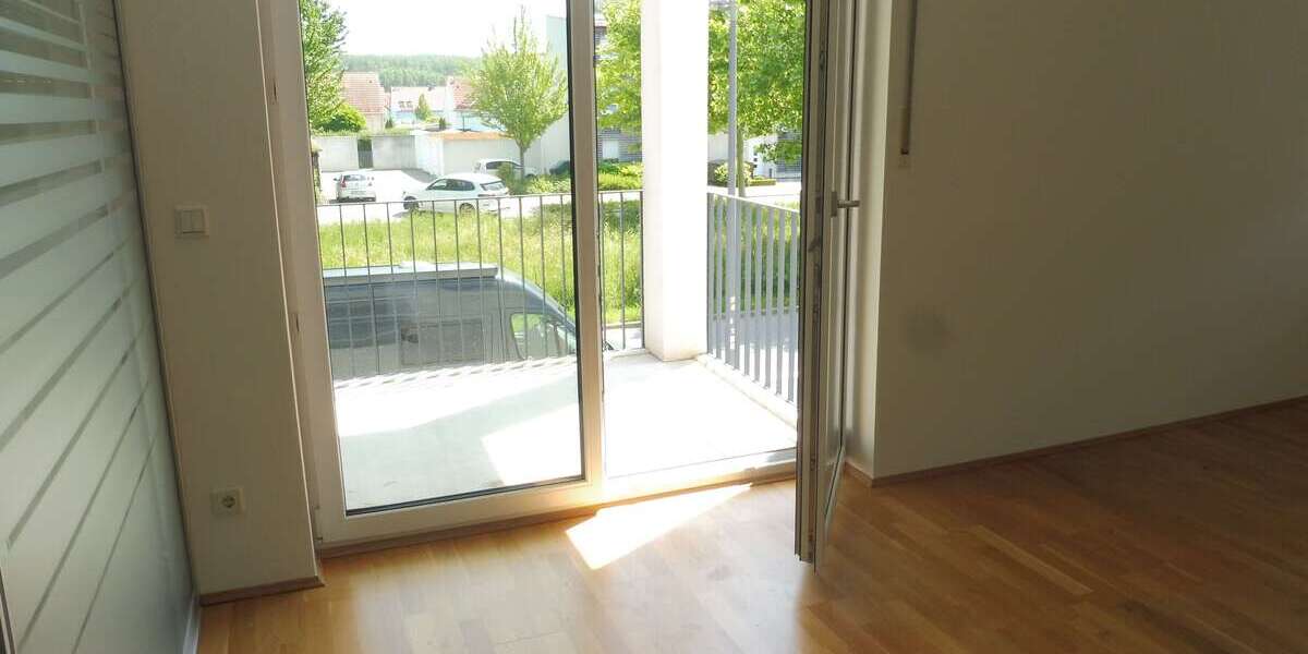 Wohnung zum Mieten in Regensburg 1.090 € 75 m² 3 zimmer