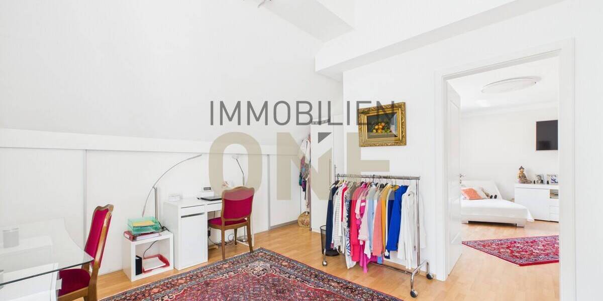 Einfamilienhaus Donaustauf - 5 Zimmer, 247 m&sup2;, 1.090.000&euro; | Angebot:26080859