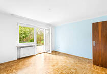 Besondere Gelegenheit! 4-Zimmer Erdgeschosswohnung mit großem Garten in begehrter Lage!