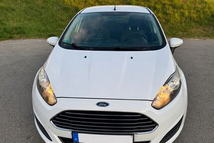 Ford Fiesta 116.000 km 3.700 &euro; Maxhütte-Haidhof 93142