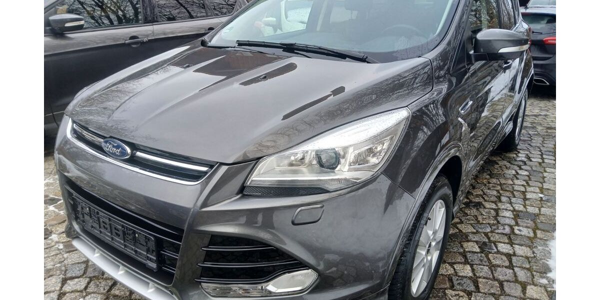 Ford Kuga 148.000 km 9.499 &euro; Regensburg-Bernhardswald 93170