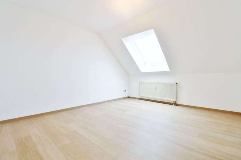 Wohnung zum Mieten in Neutraubling 250 € 20 m²