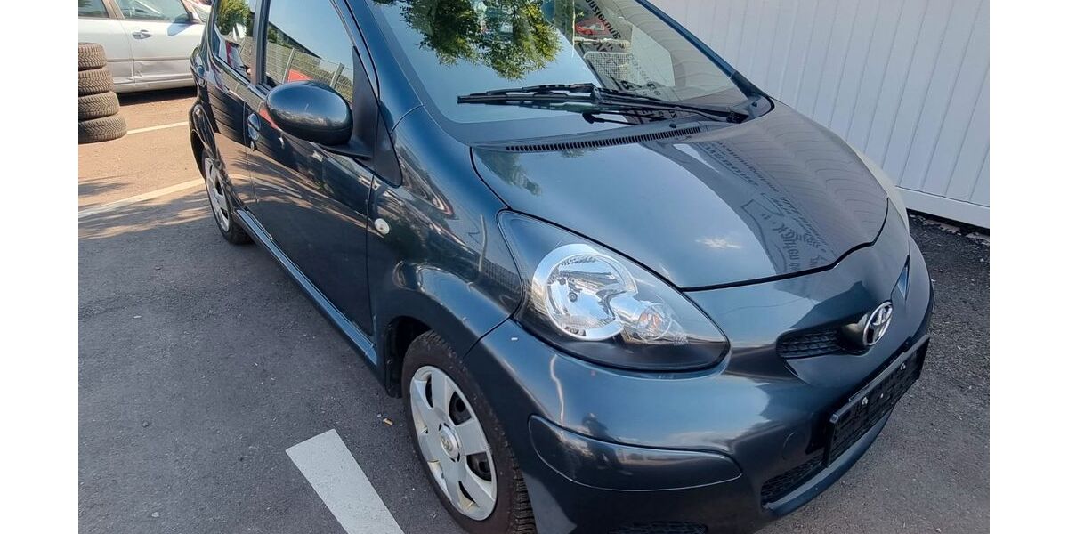 Toyota Aygo (X) 154.000 km 2.999 &euro; Lappersdorf 93138