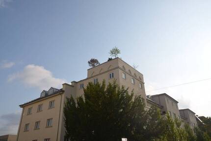 Keine WG!Komf.-3,5-Zi.-Whg. inkl. Einbaukü., 2 Bäder u. 44m² Dachterr. im inn. Westen von Rgbg.