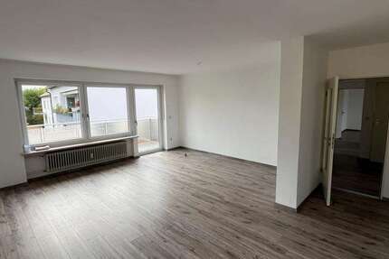 Wohnung Tegernheim - 4 Zimmer, 105 m&sup2;, 1.150&euro; | Angebot:25864324