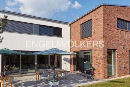 Haus Regensburg Das Dörnberg - 5 Zimmer, 240 m&sup2;, 1.995.000&euro; | Angebot:25484205