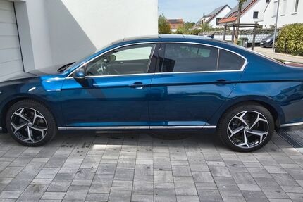 VW Passat 73.000 km 24.000 &euro; Regensburg 93055