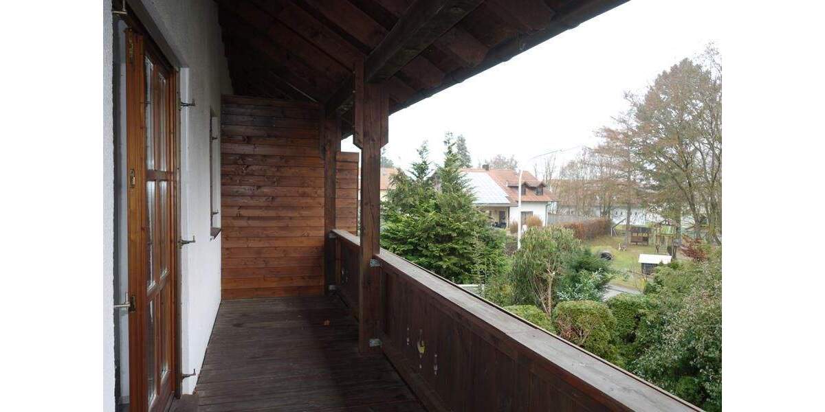 Sonnige gepflegte DHH mit Kachelofen und Garage 4 zimmer